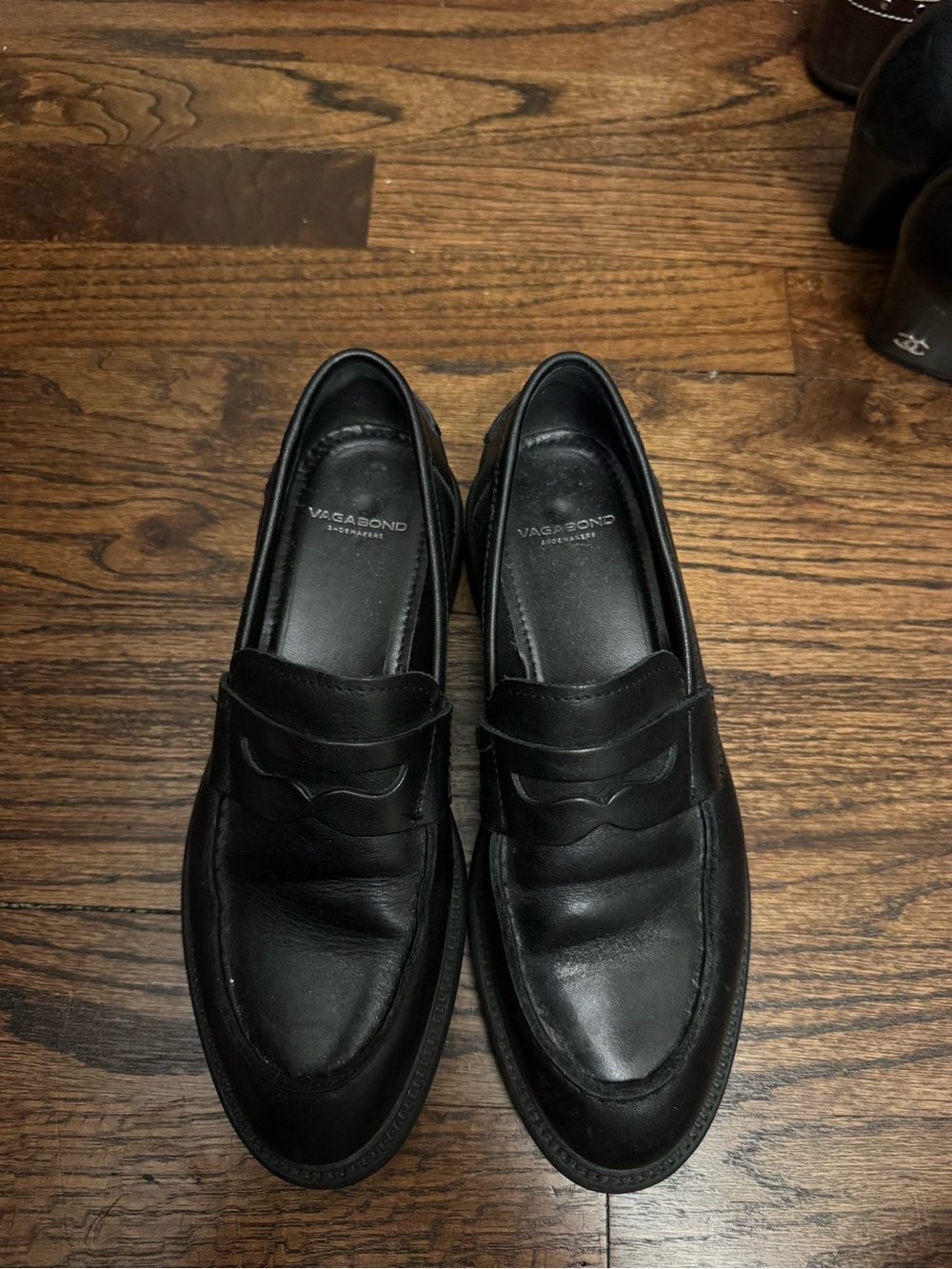 Vagabond Black Leather Penny Loafers